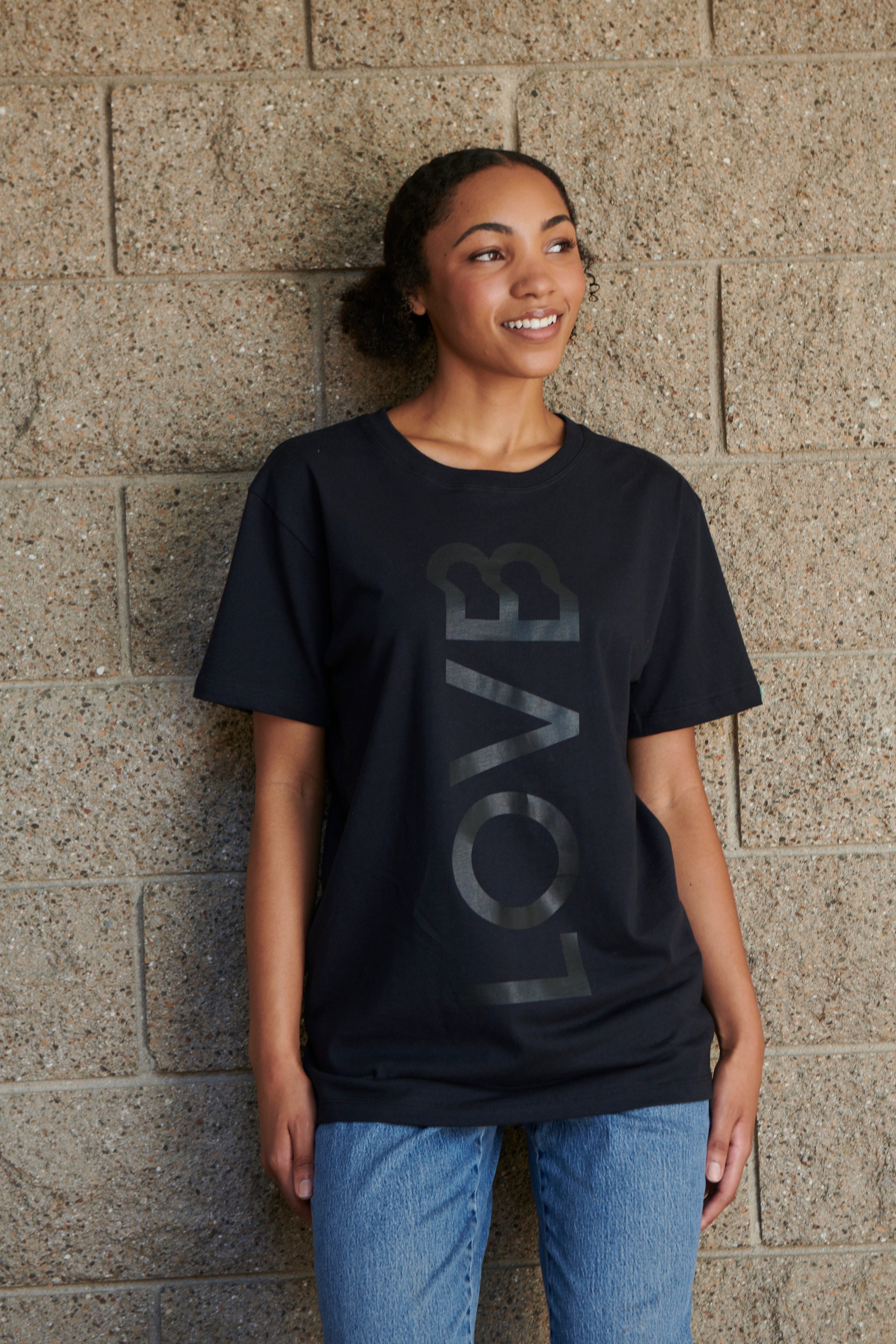 LOVB Max Vert Logo T-Shirt